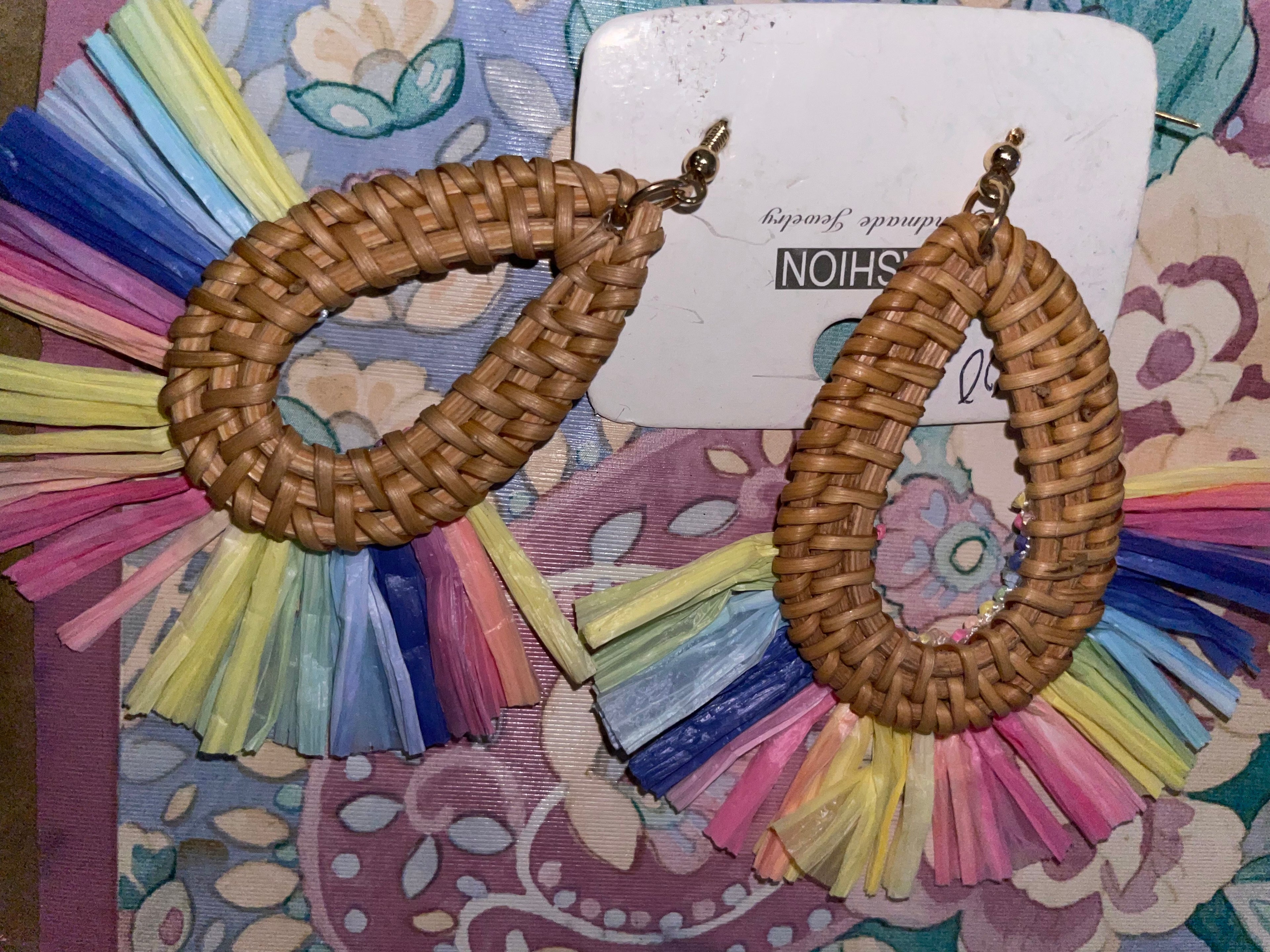 Dangle fan type material pierce earrings