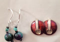 2 pairs of earrings
