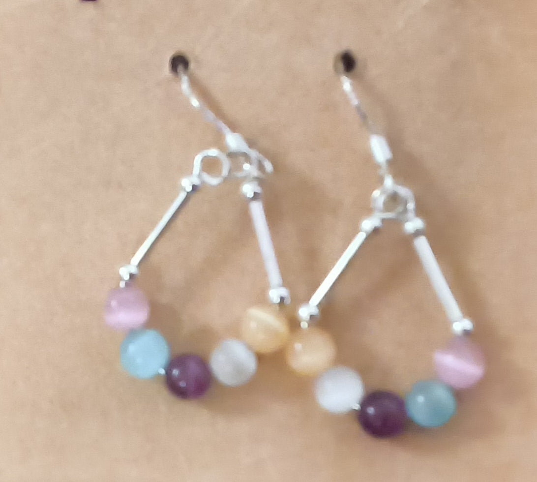 2 pairs of pierce earrings